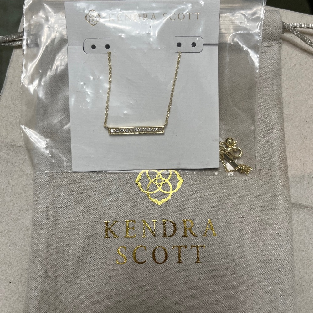 Kendra Scott Pendant Necklace
